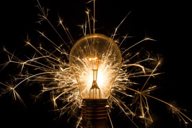 iStock-898011764 Beyin Fırtınası Gerçekten Düşünüldüğü Kadar Etkili mi? - PsikoGözlük